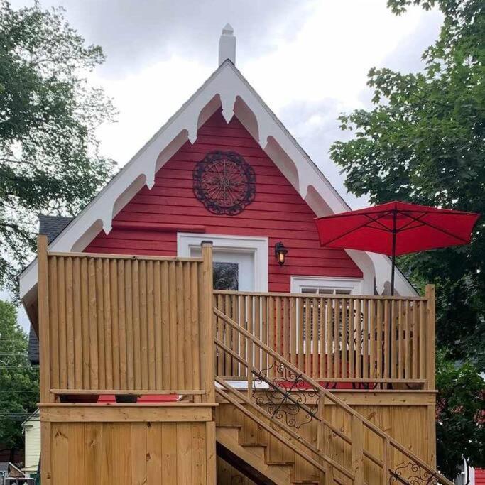 The Red House Fredericton Exterior foto